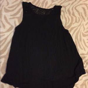 BLACK TANK TOP